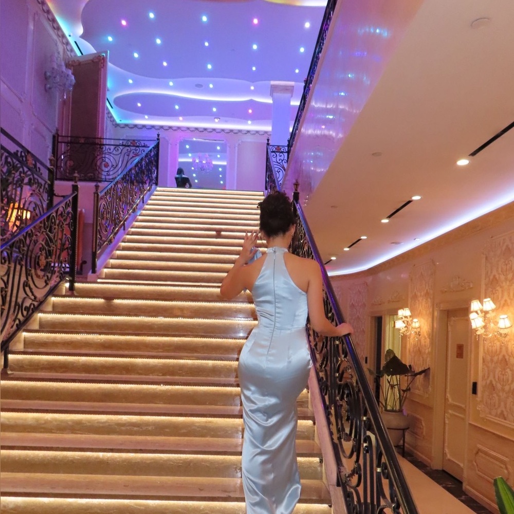 Meet your Posher, Hana